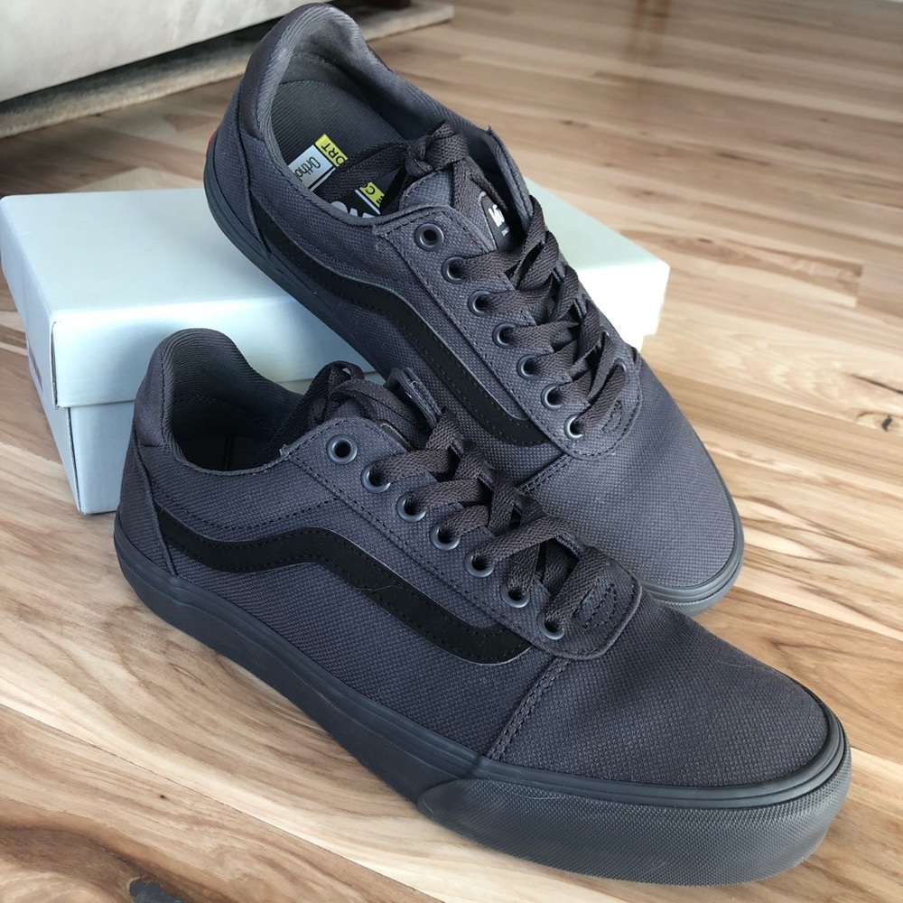 Vans Unisex Monochrome Sneaker